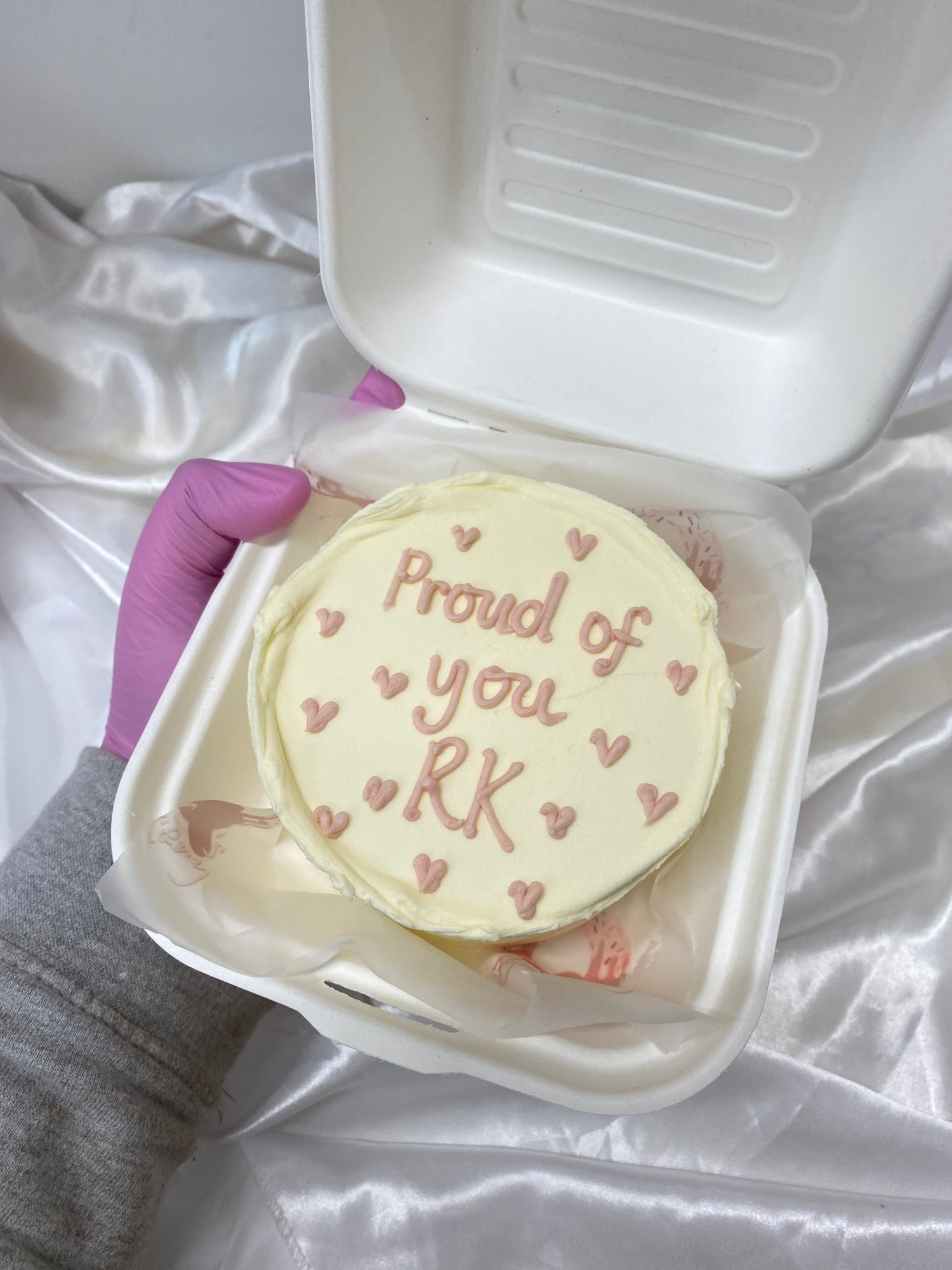 Bento Cake (Love Hearts)