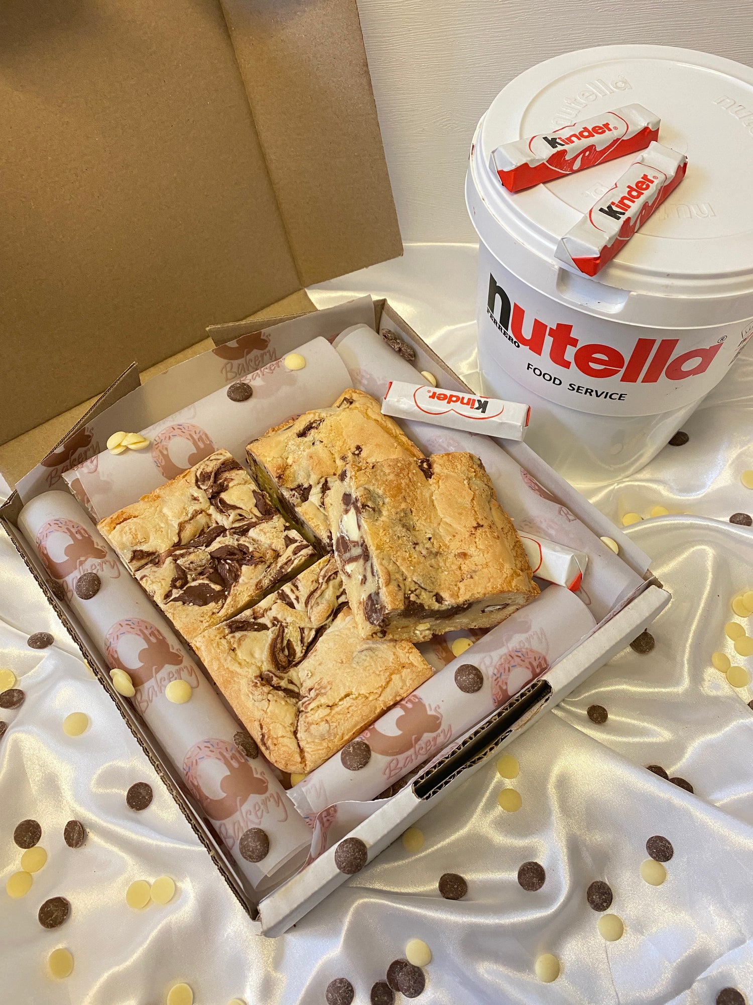 Kinder Nutella Swirl Blondies | Postals