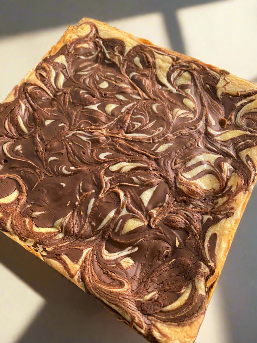 Kinder Hazelnut Swirl Blondie Tray